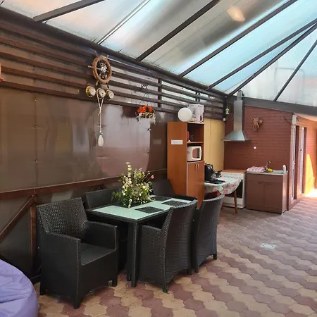 Vila Nicole Homestay *